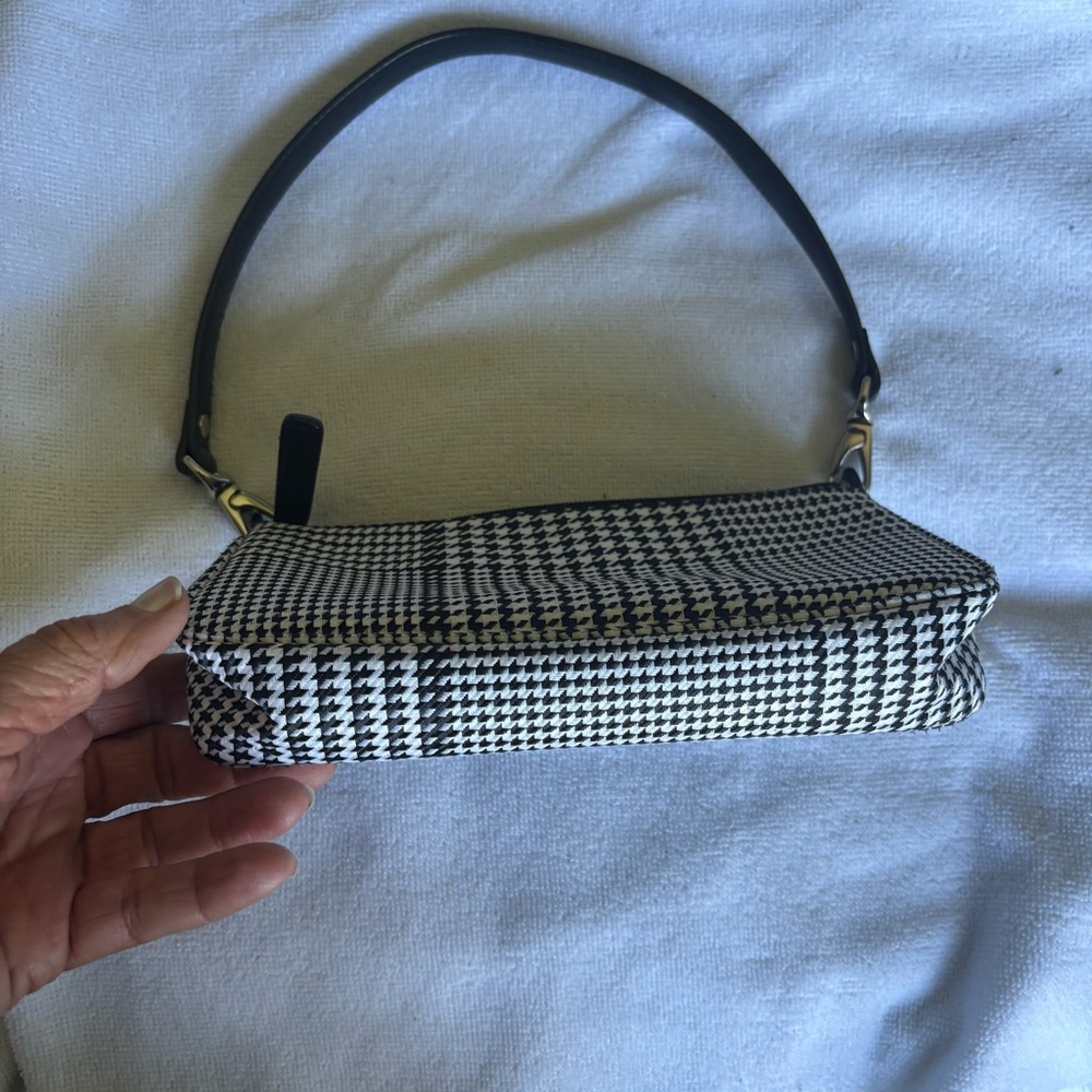 Ralph Lauren Black and White Houndstooth Shoulder Bag - Picture 3 of 10